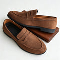 Loafer Masculino Downs Brown marrom em sintetico aspecto camurca, par com vista do interior