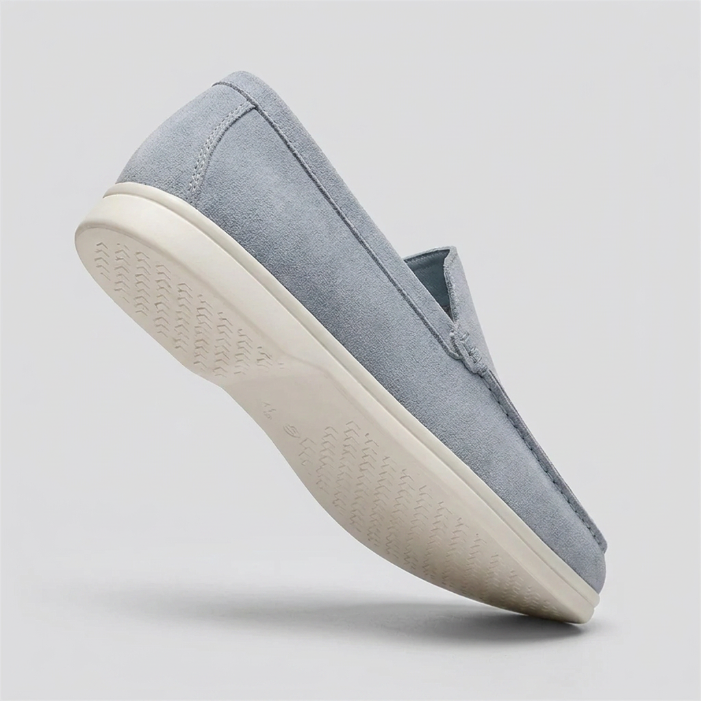 Mocassim Regent Blue azul, frente com solado em espinha de peixe