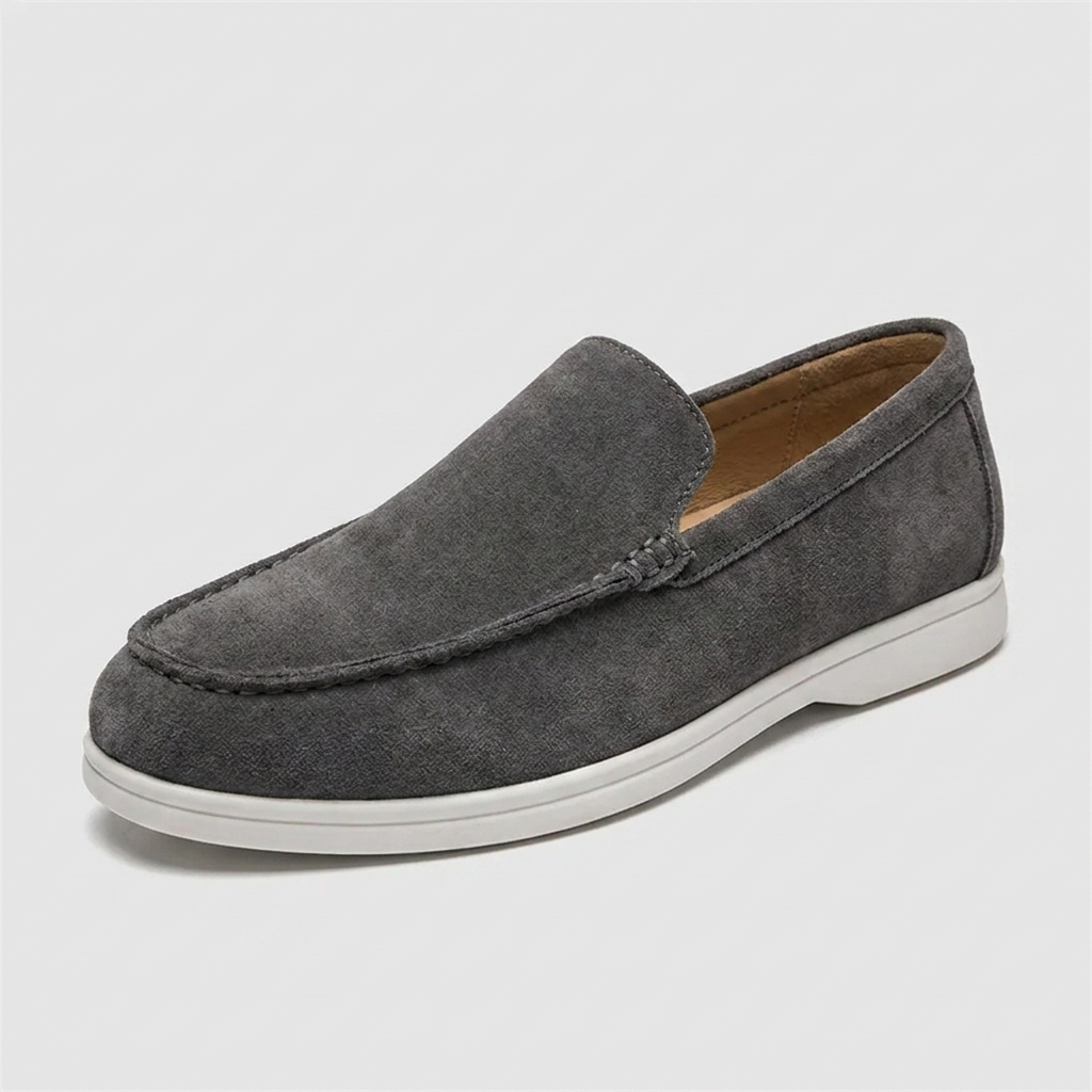 Mocassim Regent Grey cinza, vista em três quartos