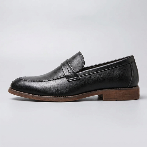 Loafer masculino Ascot Black em couro sintético, vista lateral de perfil
