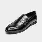 Loafer masculino Windsor Black, vista de cima em três-quartos